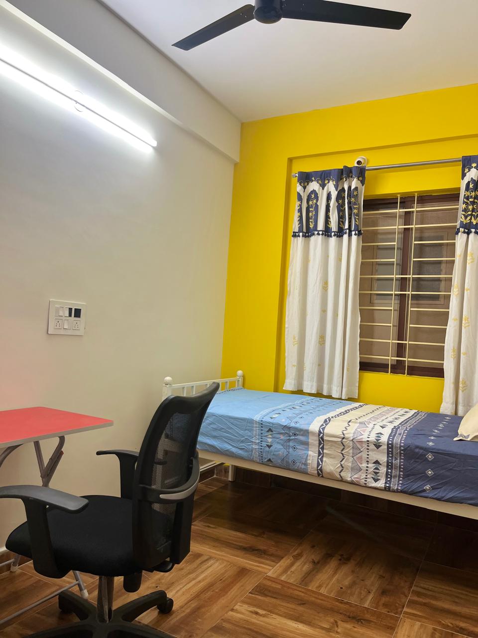 Vilaasa - Pods - Hoodi - Image 4