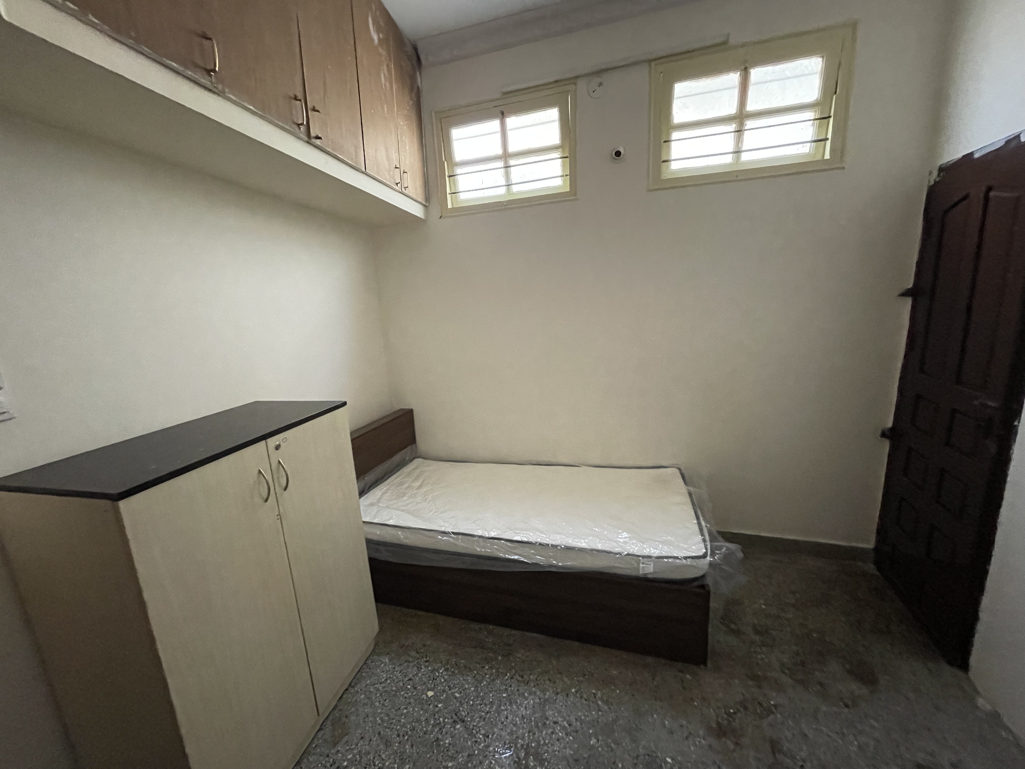 Pg In Richmond Town  Photo 3