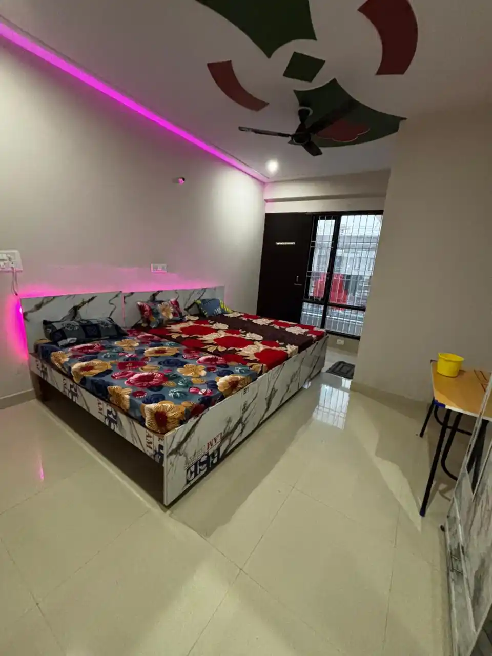 Luxo Girls PG Sec 121 - PK 55 Photo 1