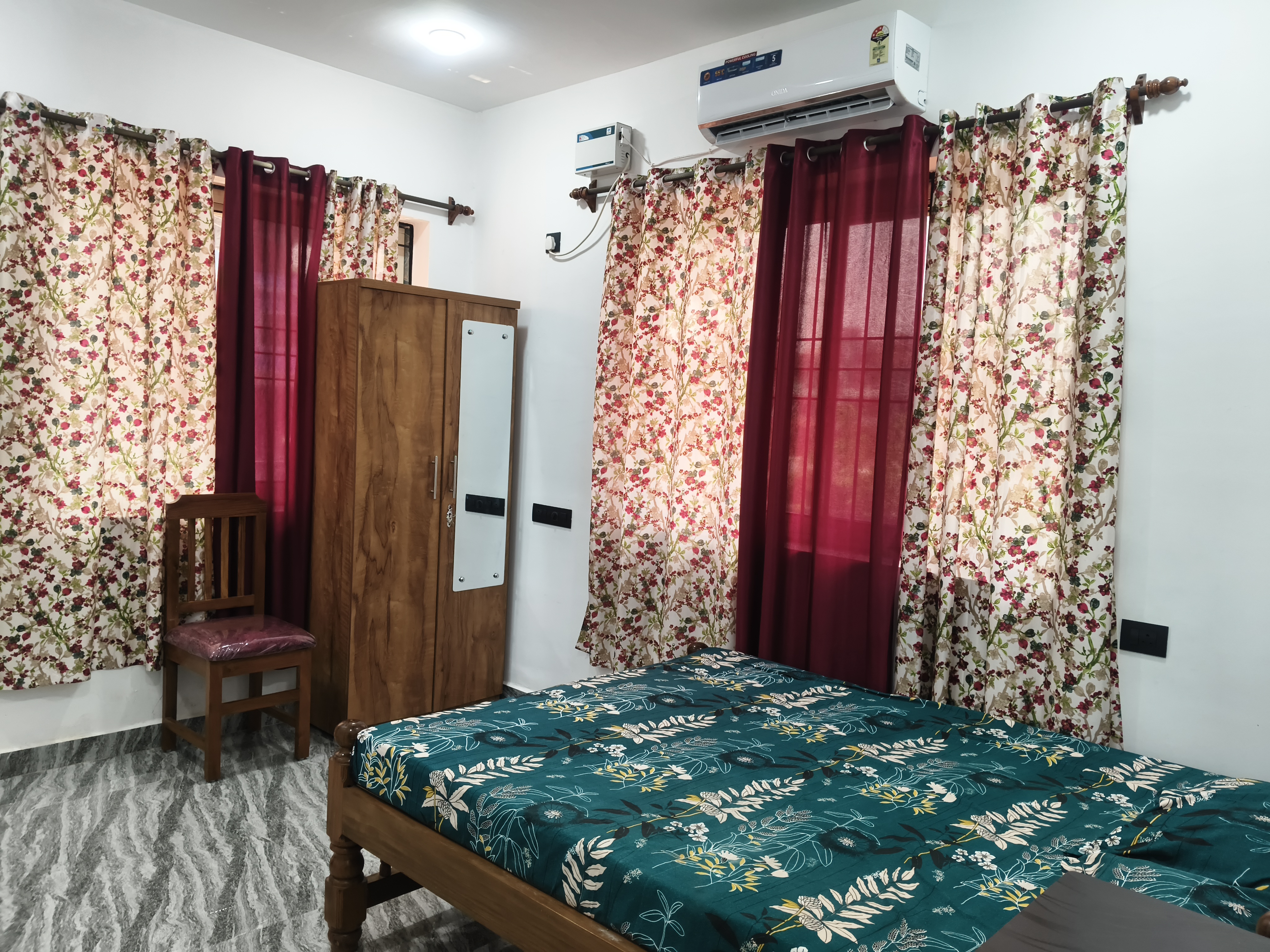 Samuels Dream Home  Photo 3