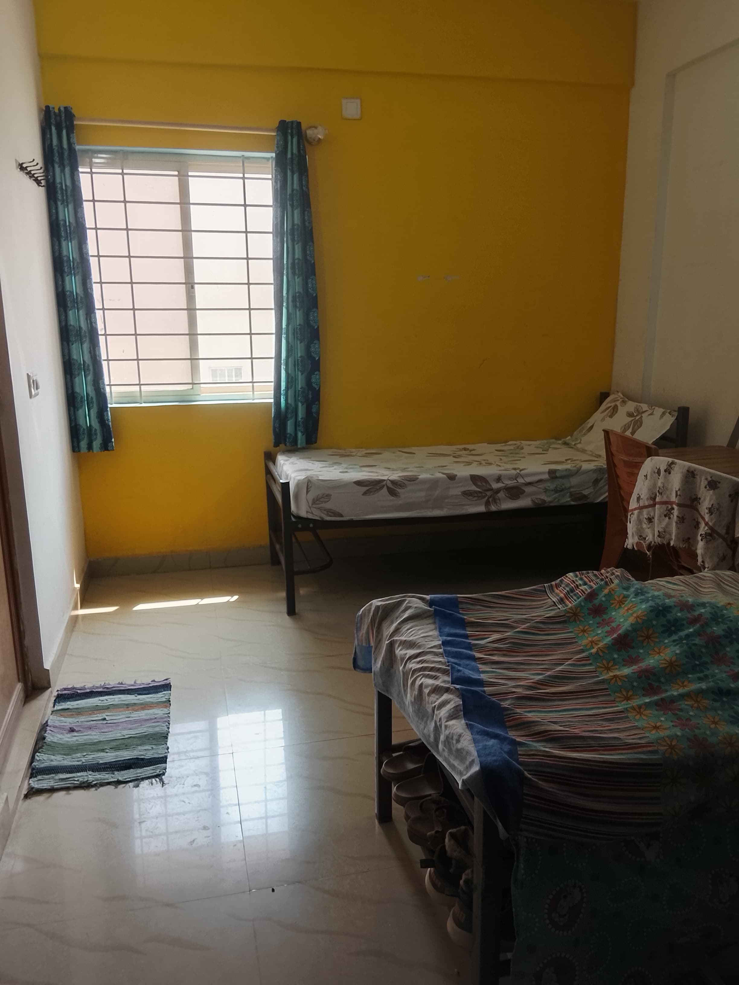 Vilaasa A Hoodi - Image 5