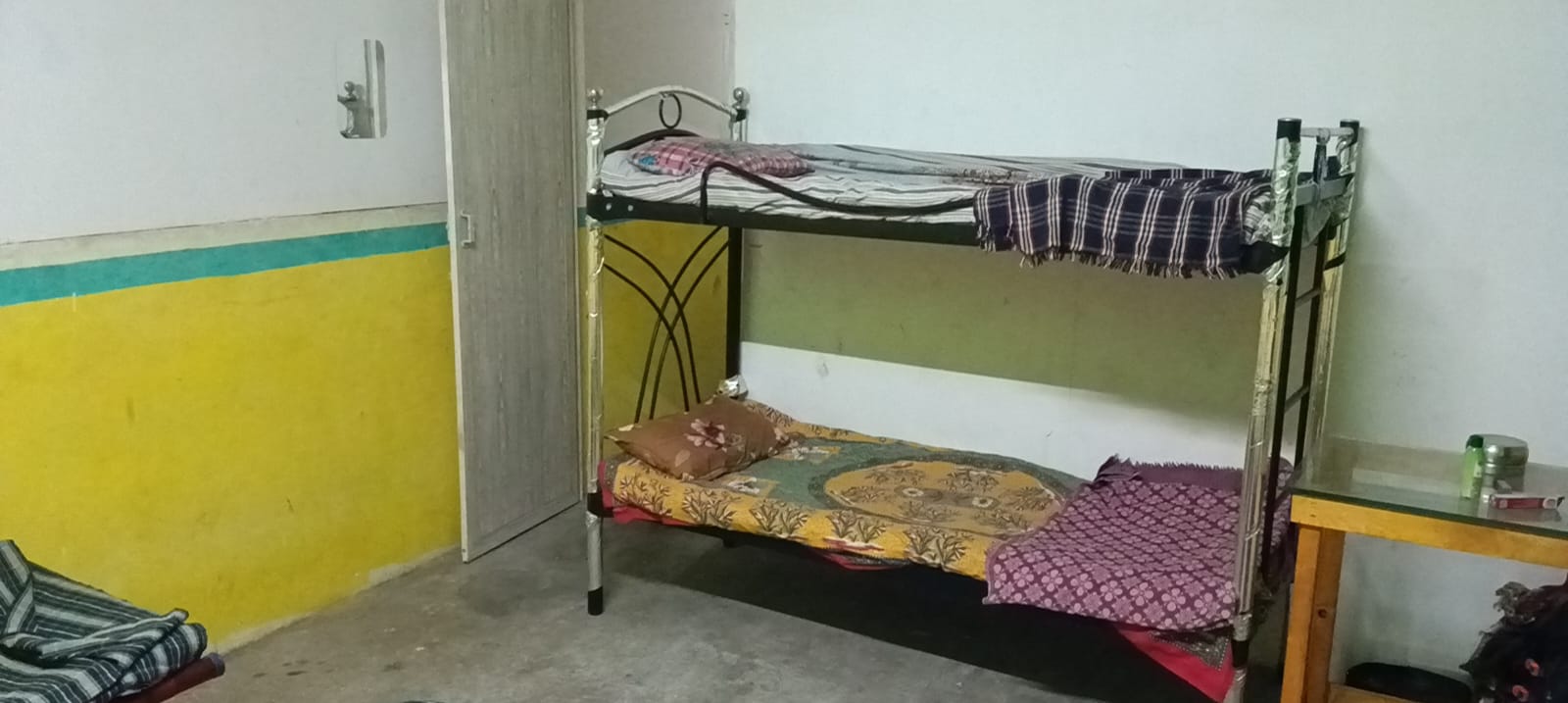 HR HOME STAY Photo 1