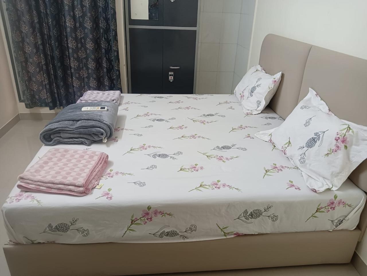 Madhavi Niwas 12-3rd floor-9524 photo 10