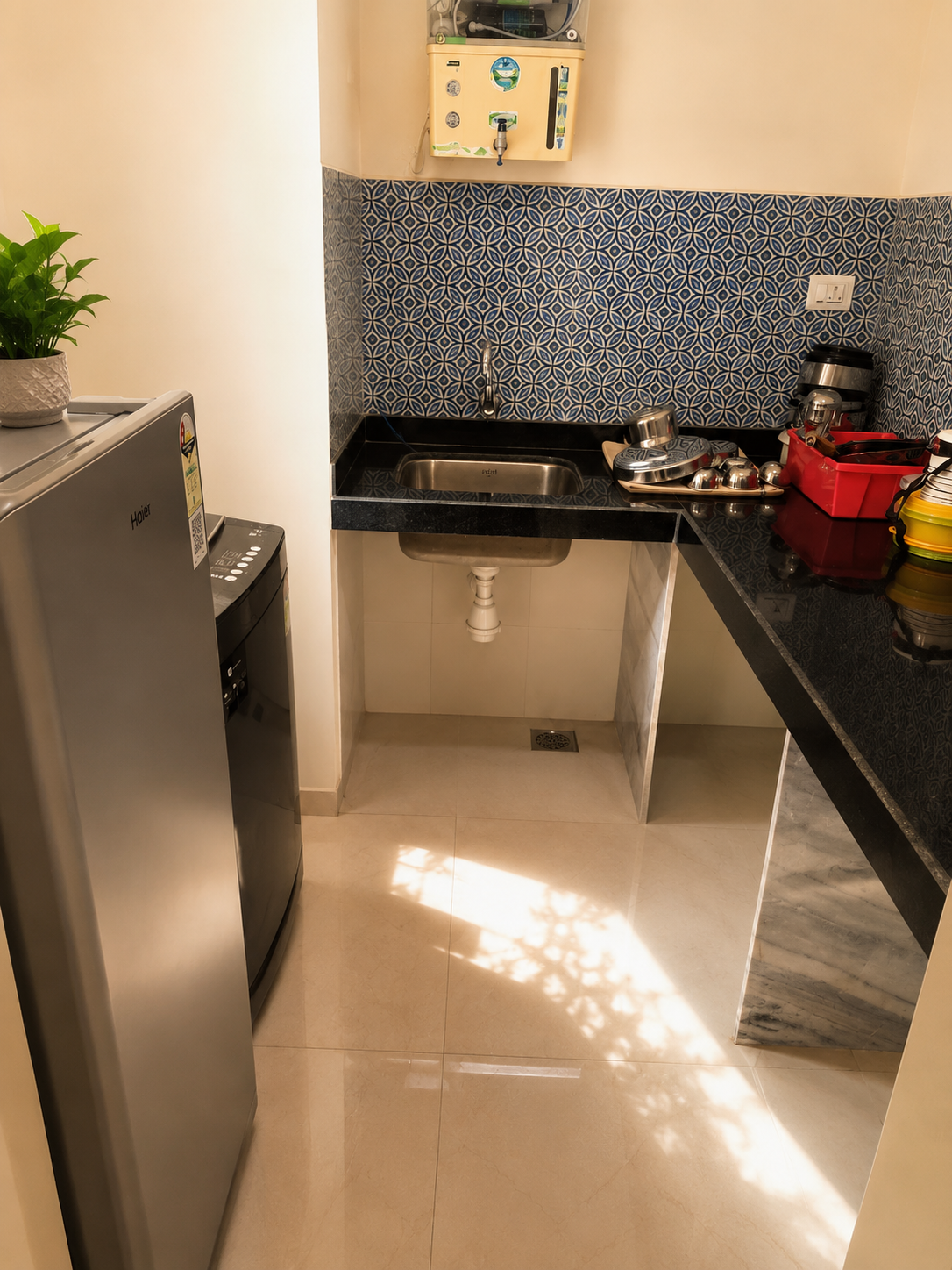 Lodha Crown Kolshet T 1-1319-1109 photo 3