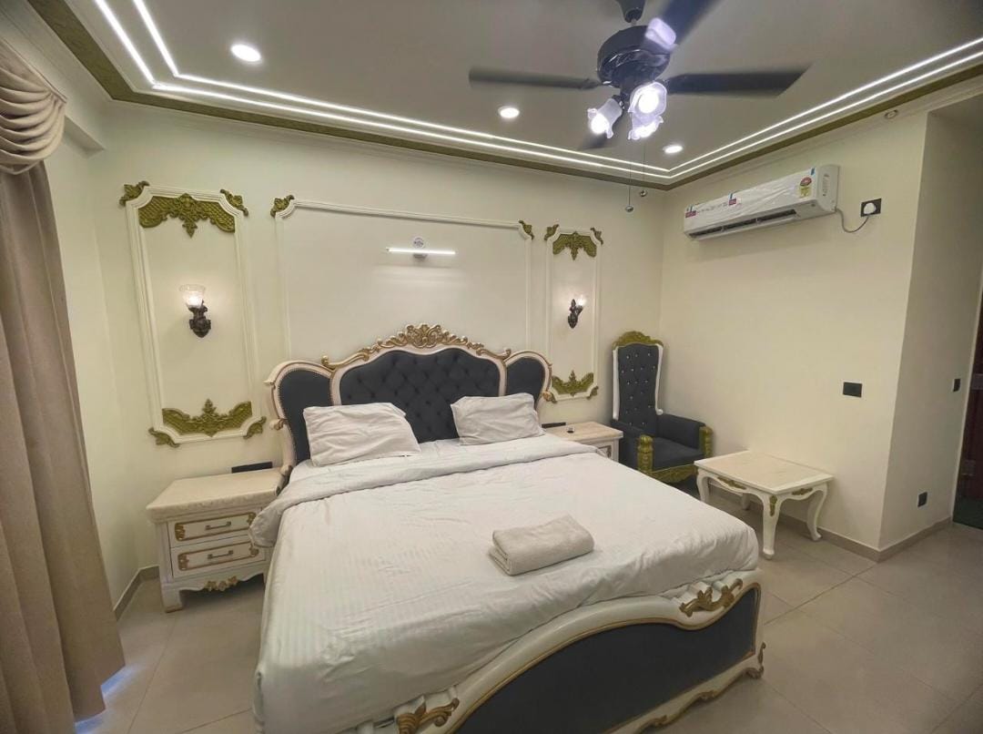 Luxury Room Stay Photo 1 Luxury Room Stay Photo 1