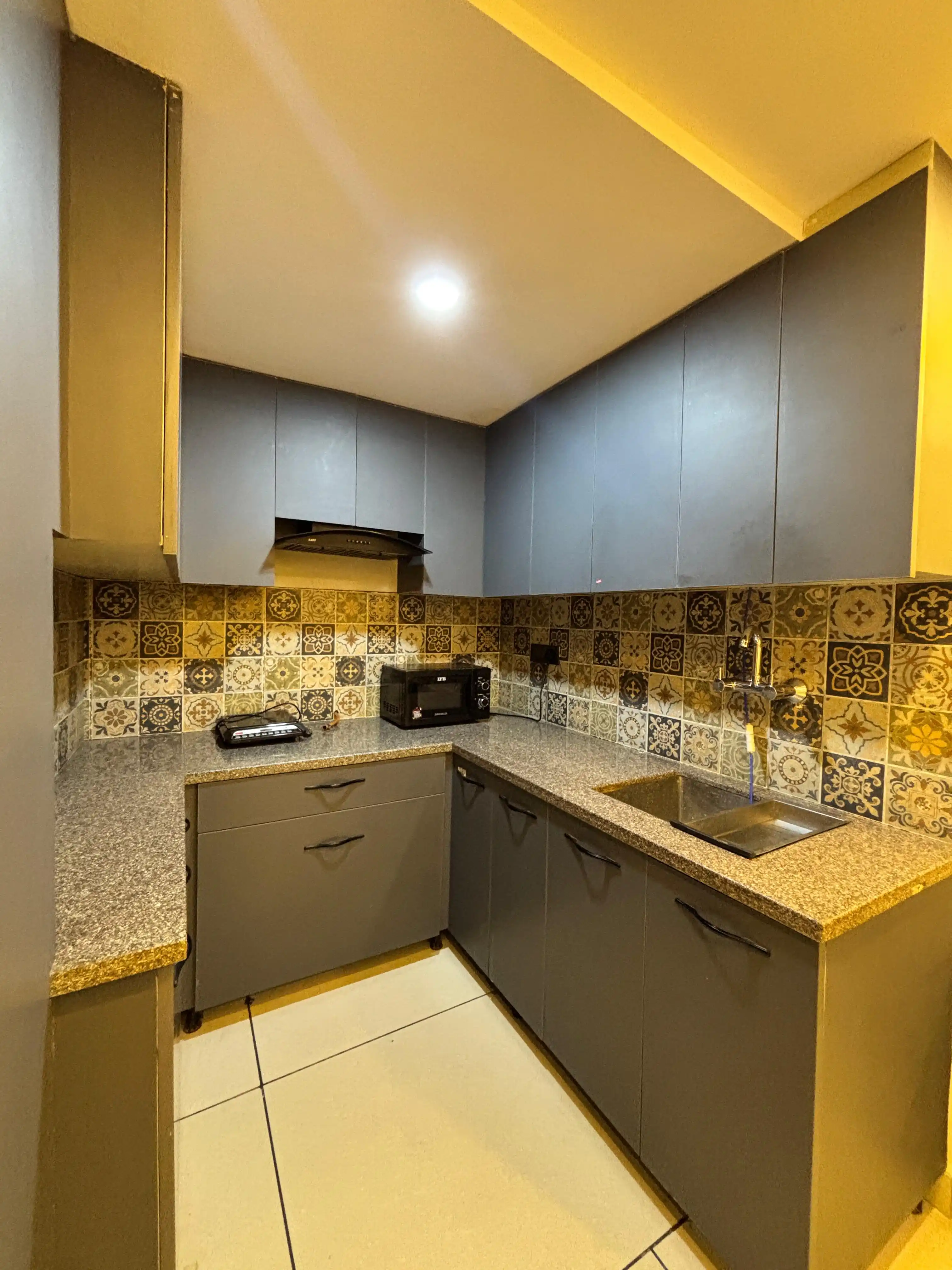 Alora Stays - Image 14