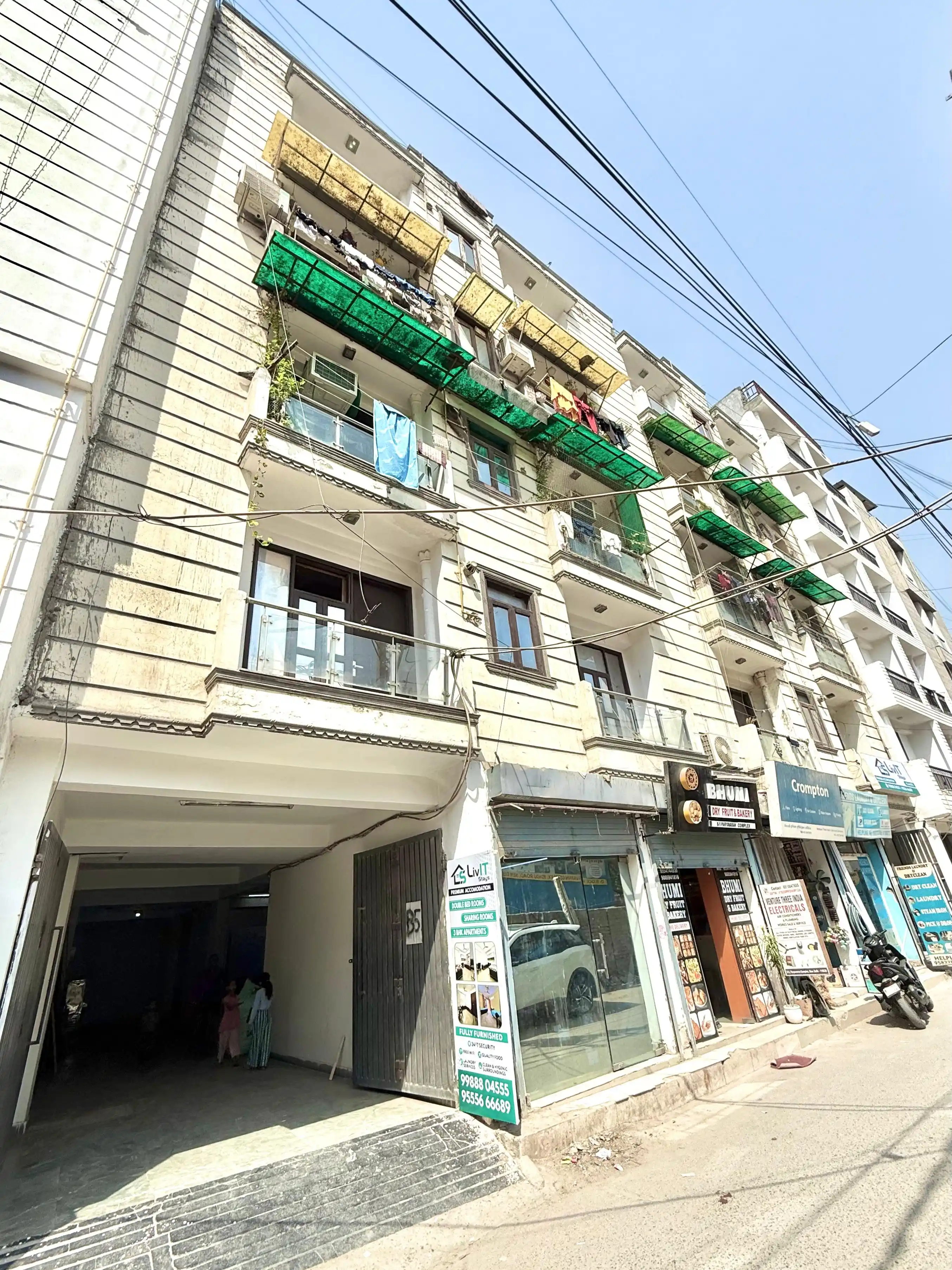 Livit Stays Platinum Photo 3