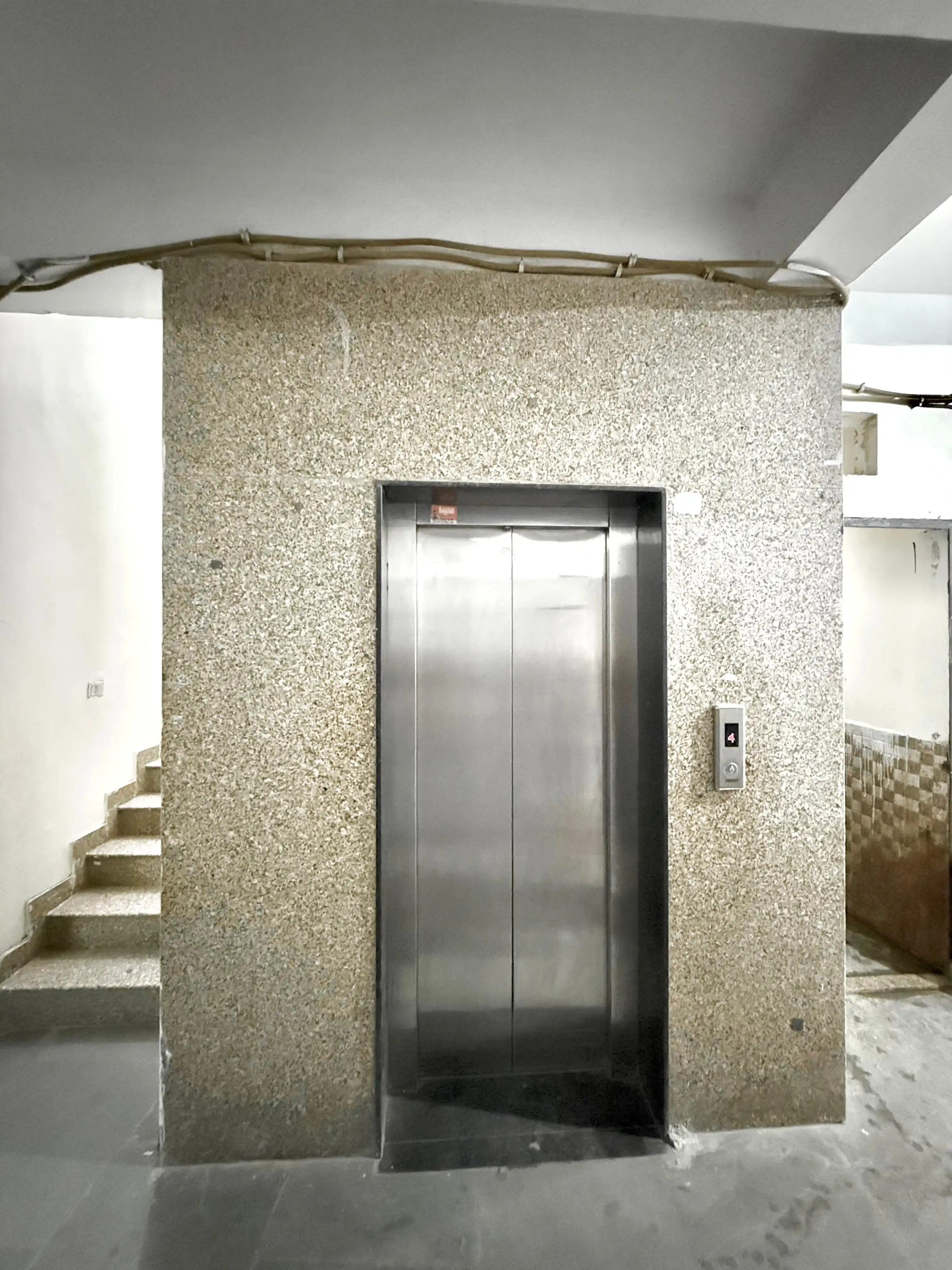 Livit Stays Platinum Photo 4