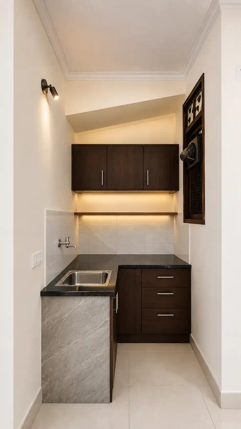 C-2412 Photo 3