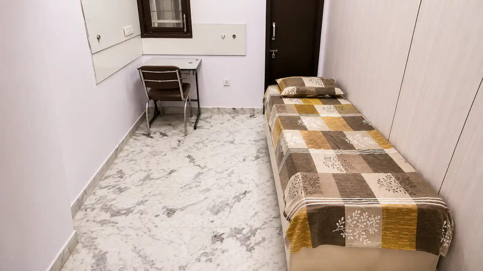 BMB-Tulip House - Image 1