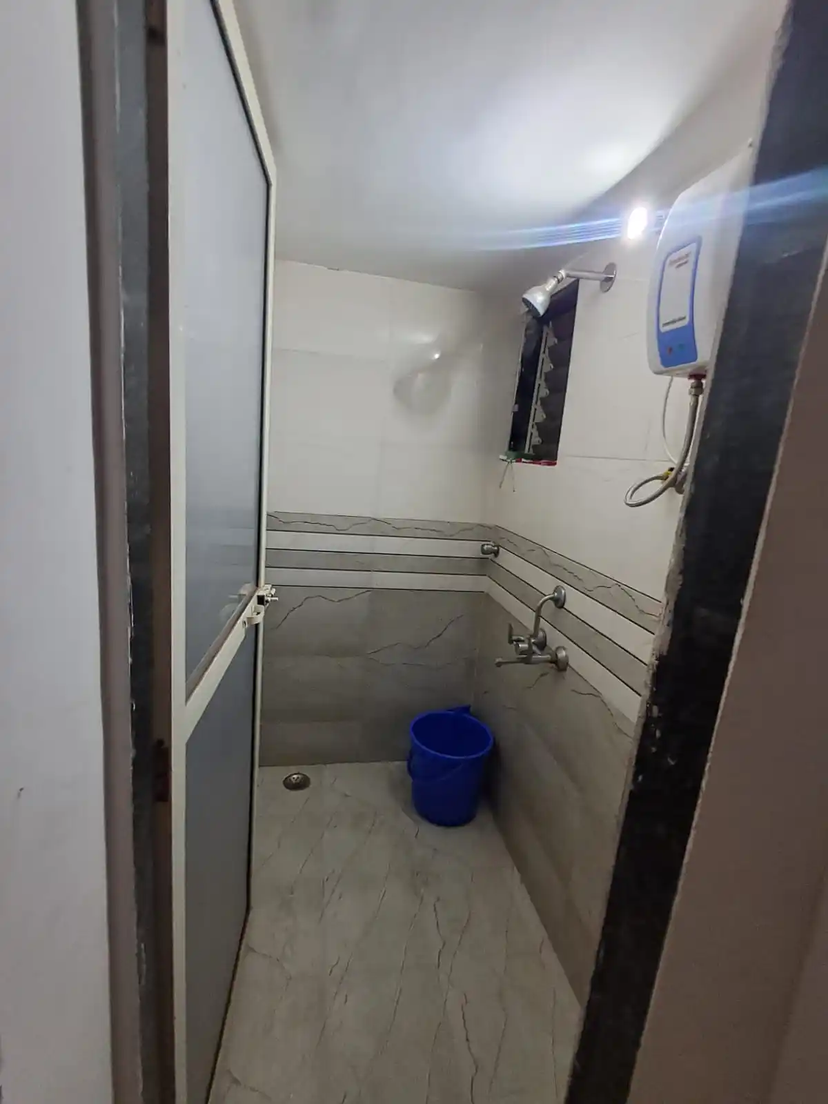 EASEE INN GHANSOLI - Image 1