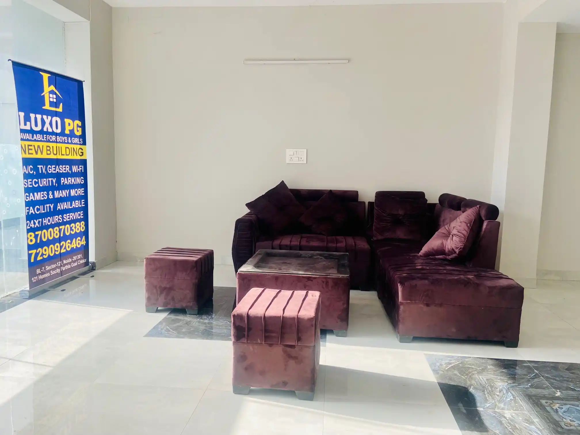 LUXO PG Sec 121 Photo 1 LUXO PG Sec 121 Photo 1