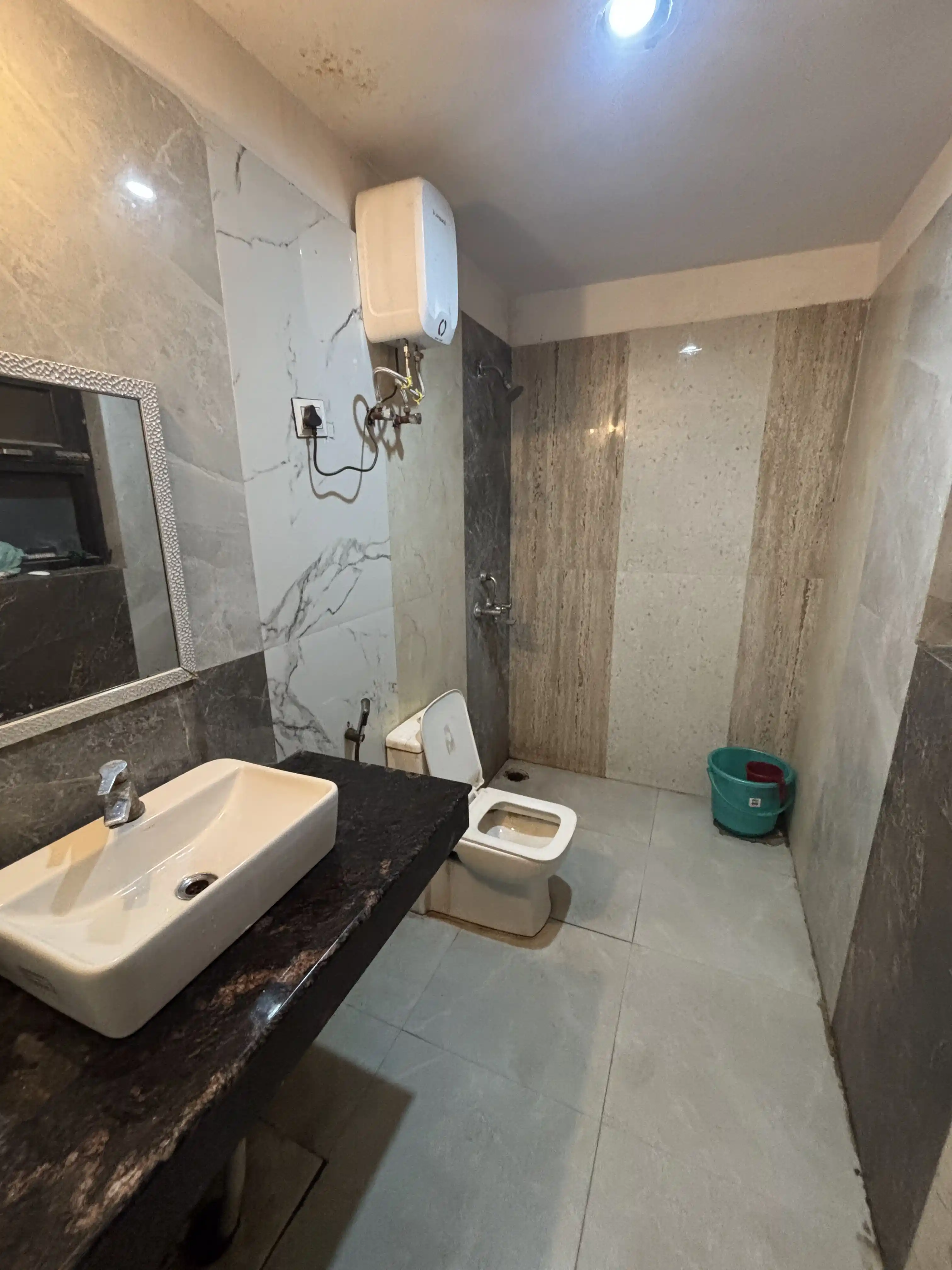 LUXO PG Sec 121  Photo 5