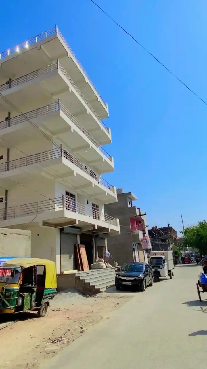 Luxo PG Sec 63 Bahlolpur Photo 1 Luxo PG Sec 63 Bahlolpur Photo 1