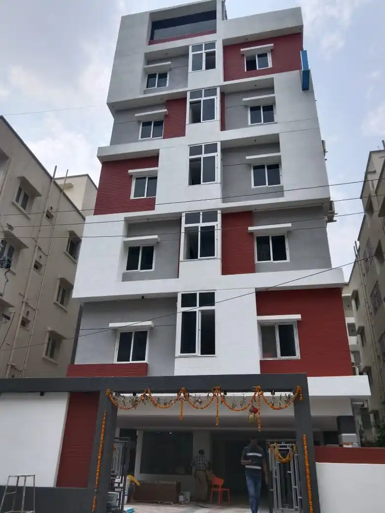 SVR Lavish Lounge Photo 1