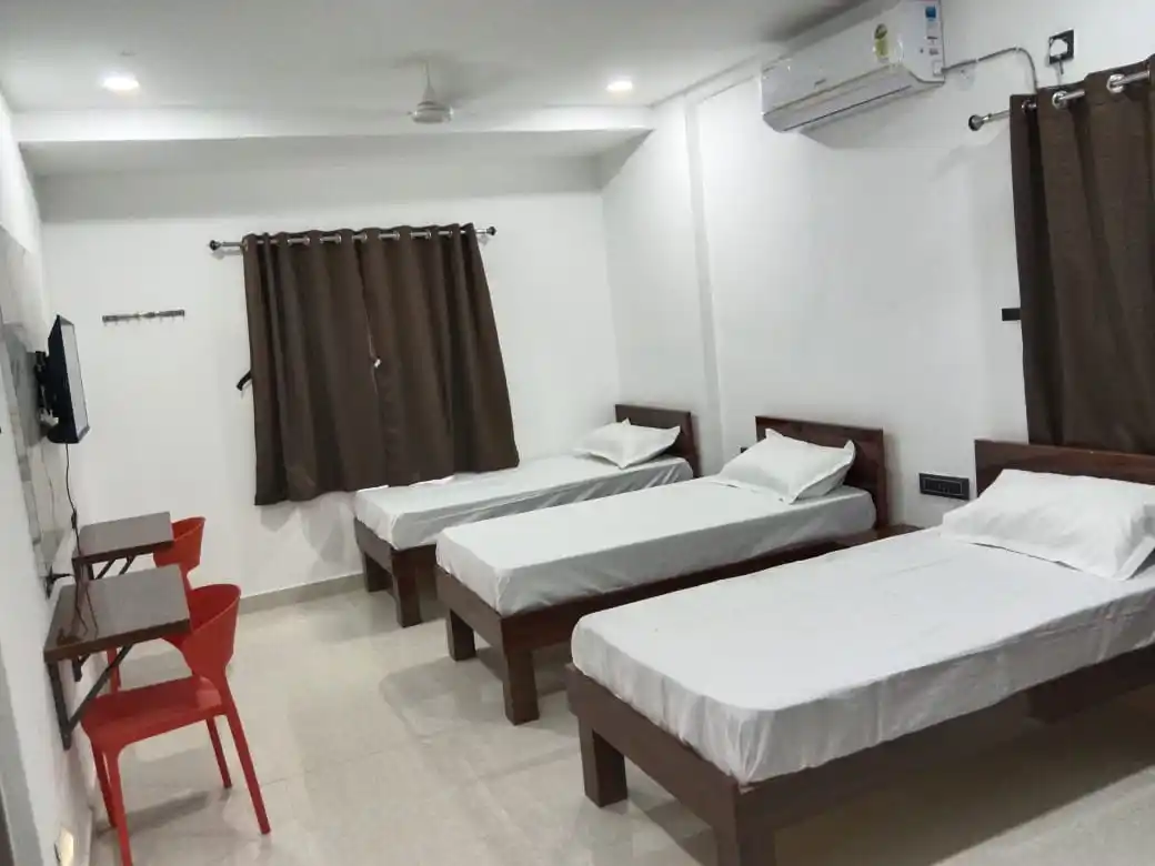 SVR Lavish Lounge Photo 5