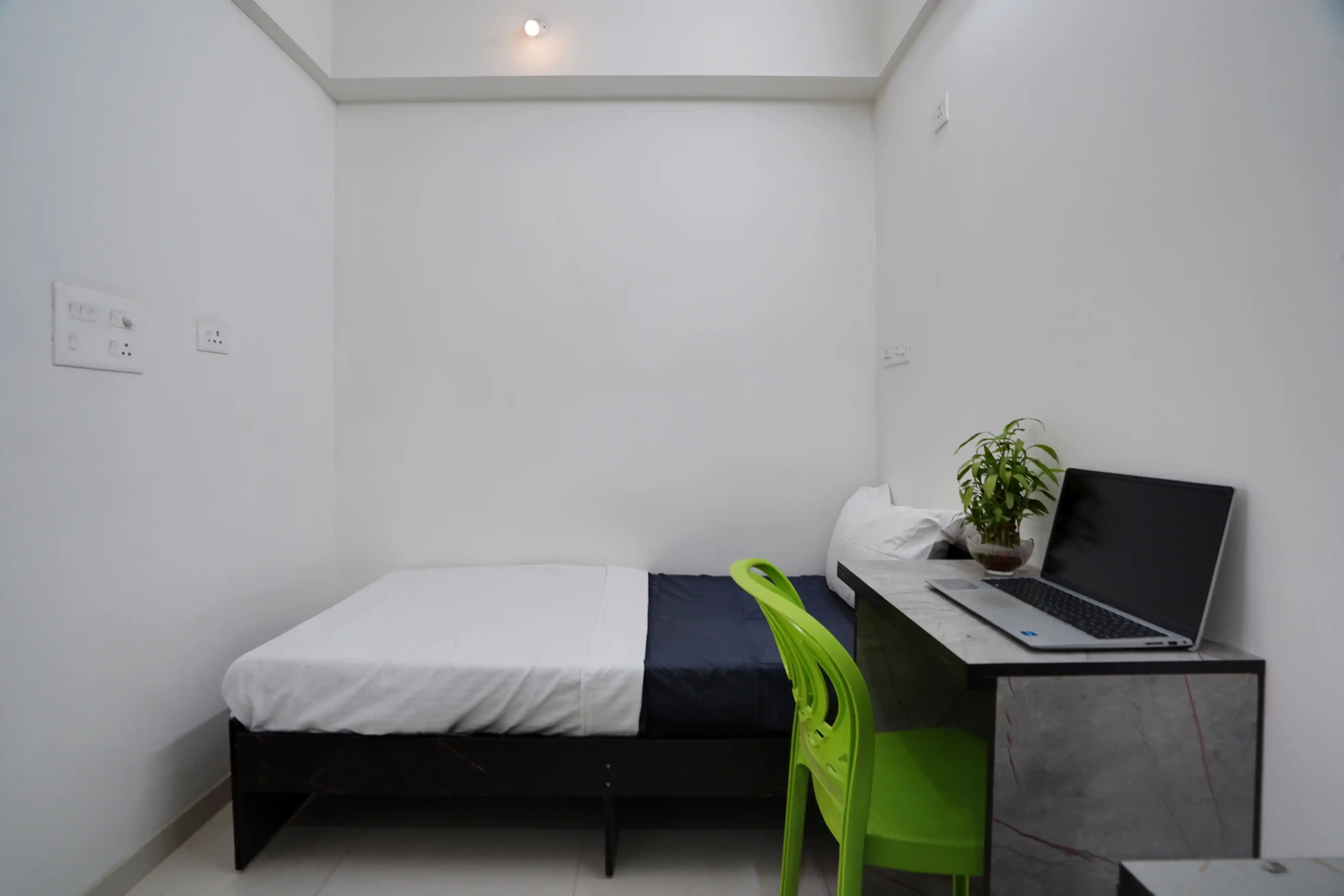 Krushnakunj Hostel 2 - Image 25