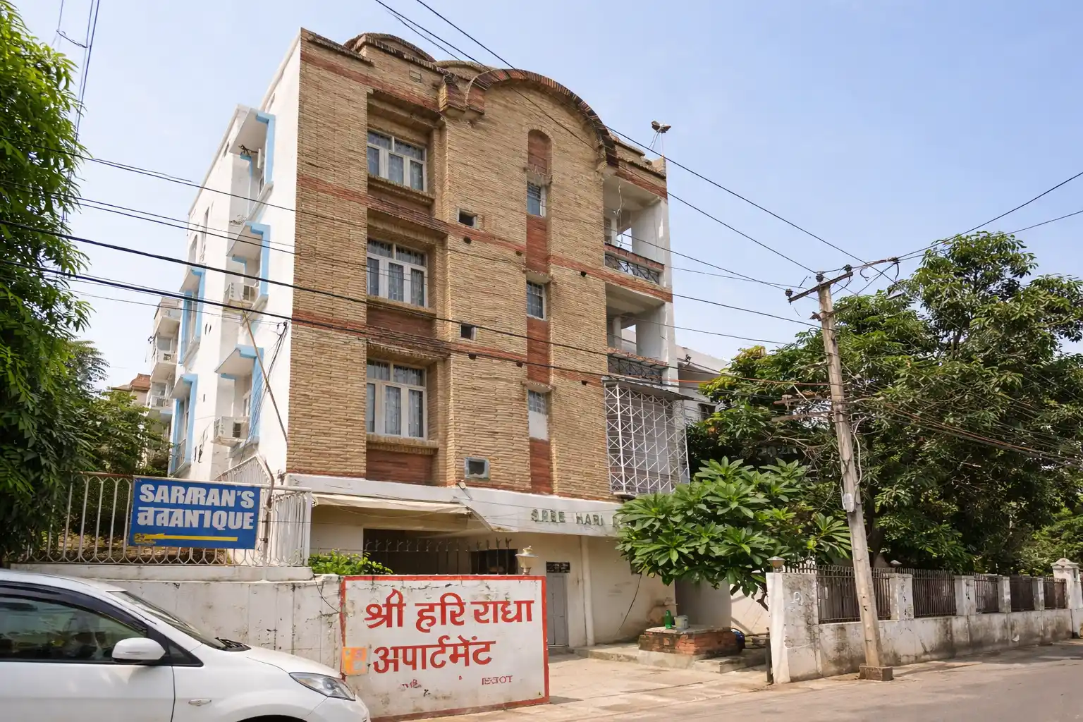 B09 [Hari Radha Apartment AC] - Image 1