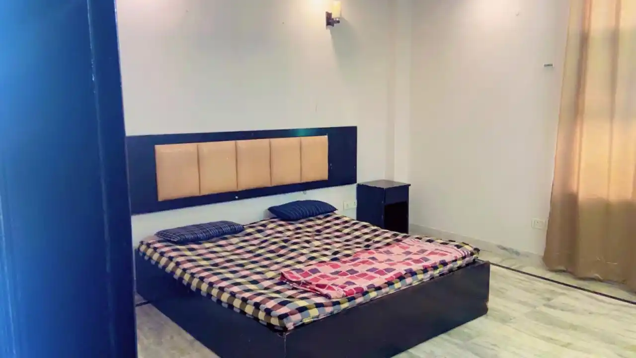 Luxo PG Sec 71 Photo 1 Luxo PG Sec 71 Photo 1