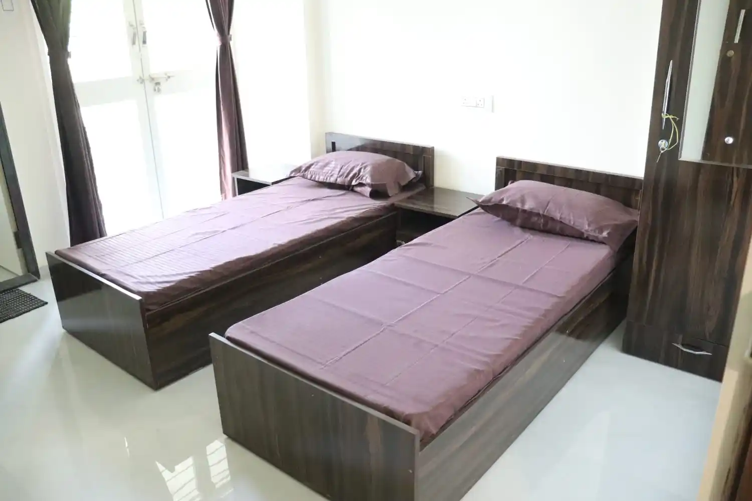 We Live Luxury CoLiving - Image 8