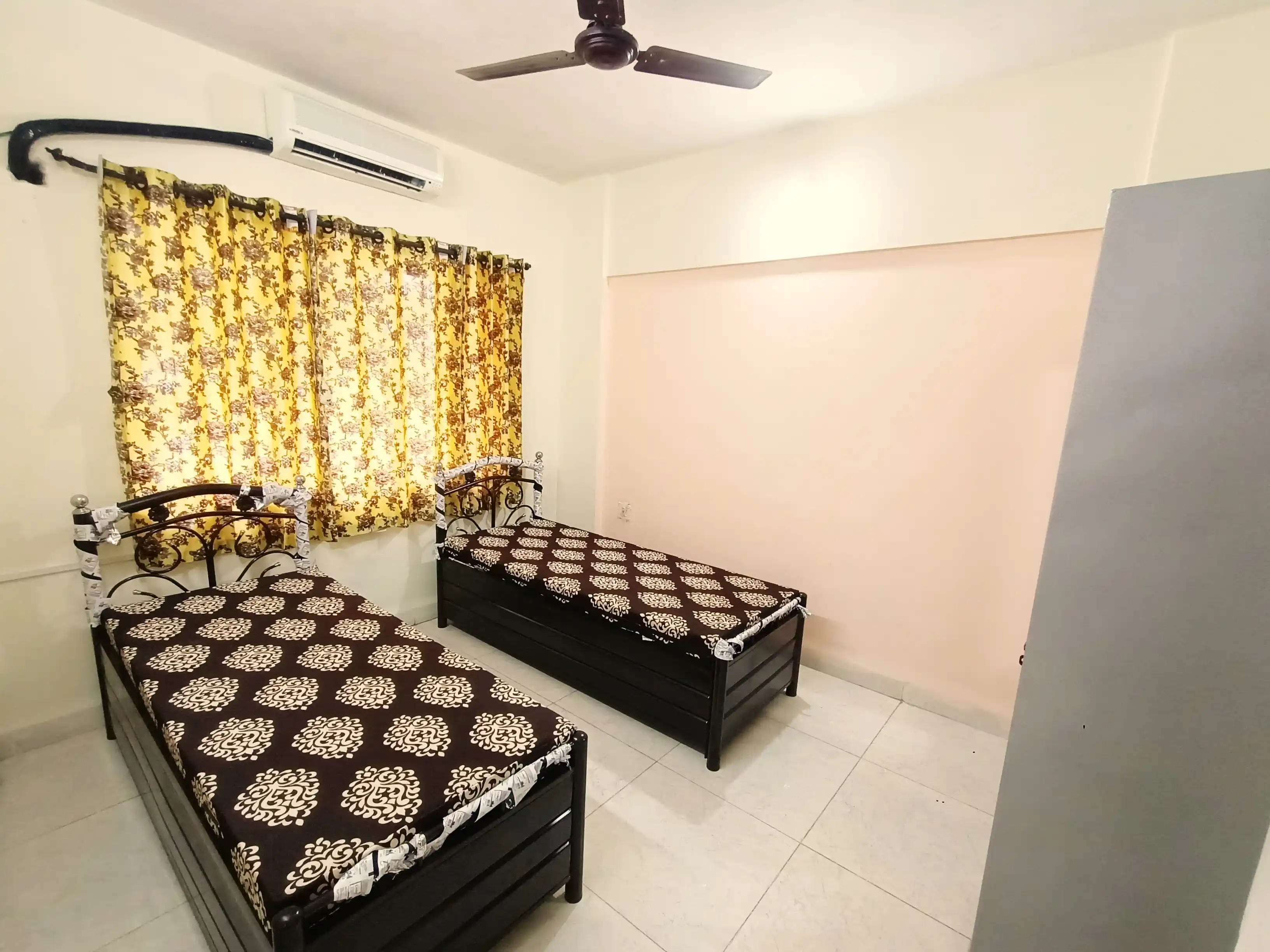 Malad Satguru Sadan - 404 Photo 4 Malad Satguru Sadan - 404 Photo 4