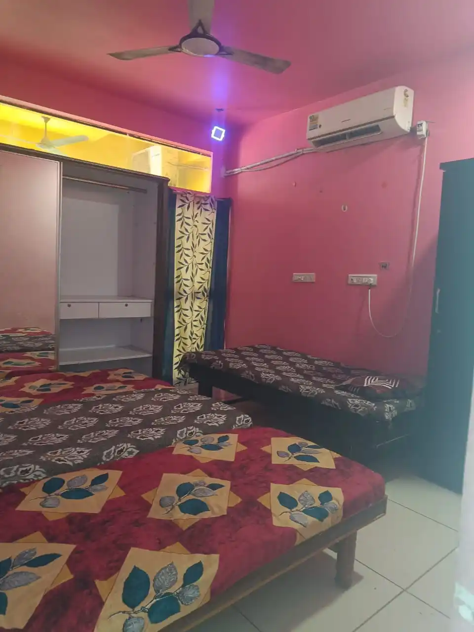 Radhe Krishna pg  Photo 4