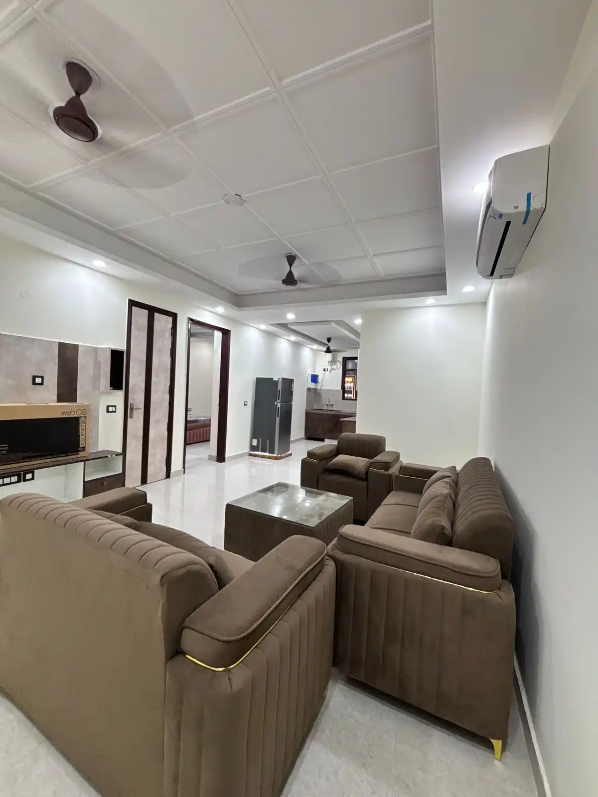 homeCLONE 2085 Sector-57 - Image 2