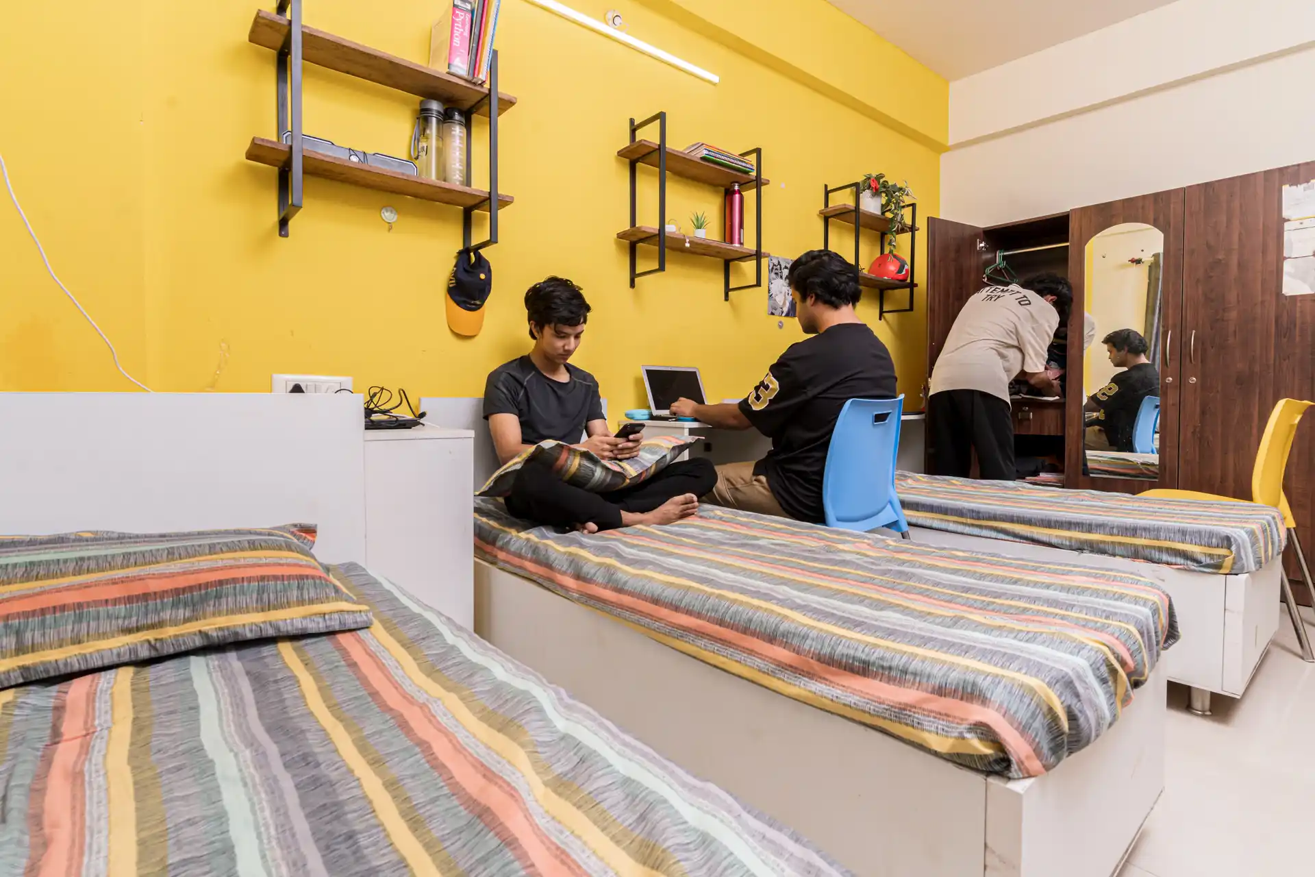 Millennail RV Blue Opal 1  - Image 4