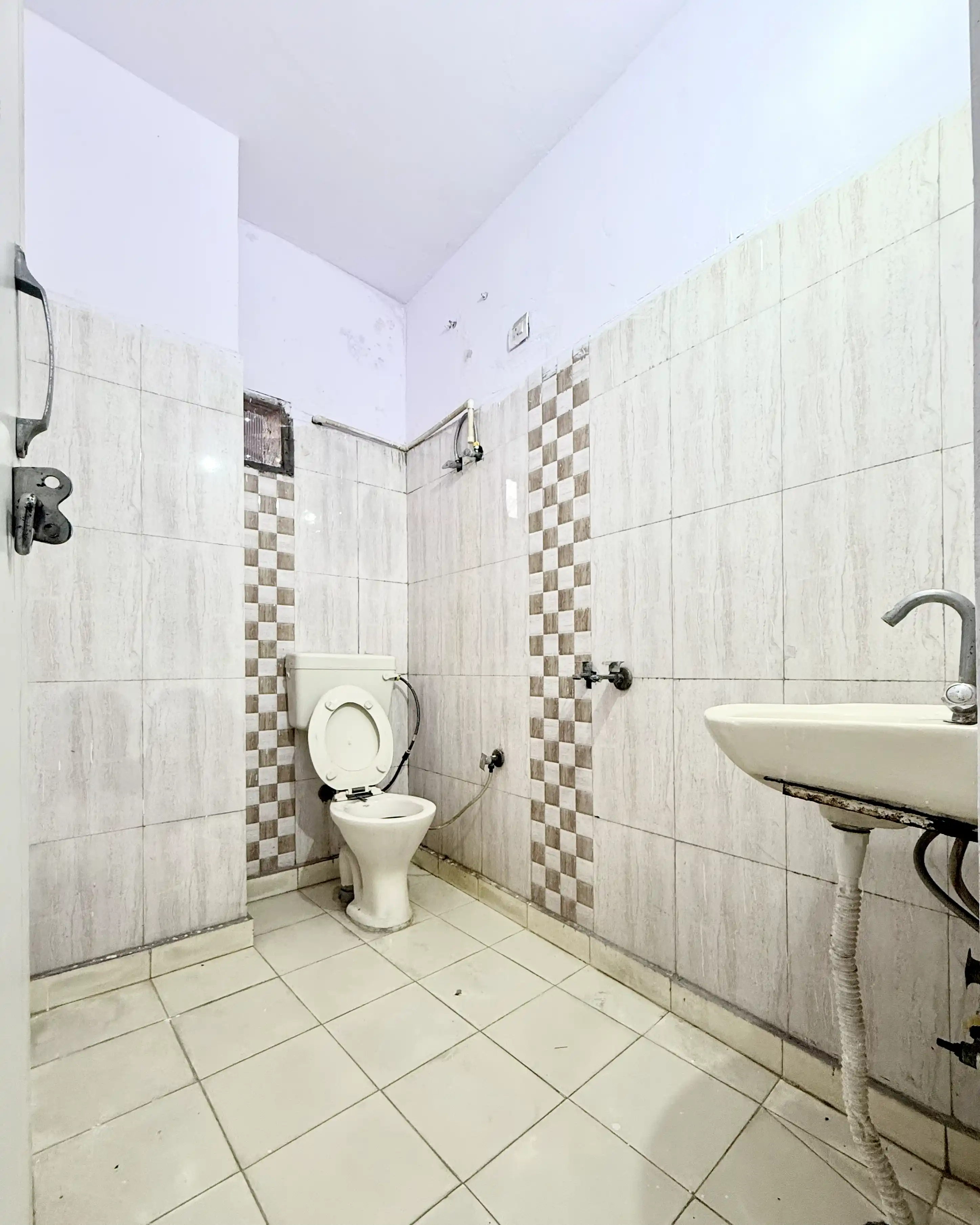 LivIT Stays Balaji House - Image 32