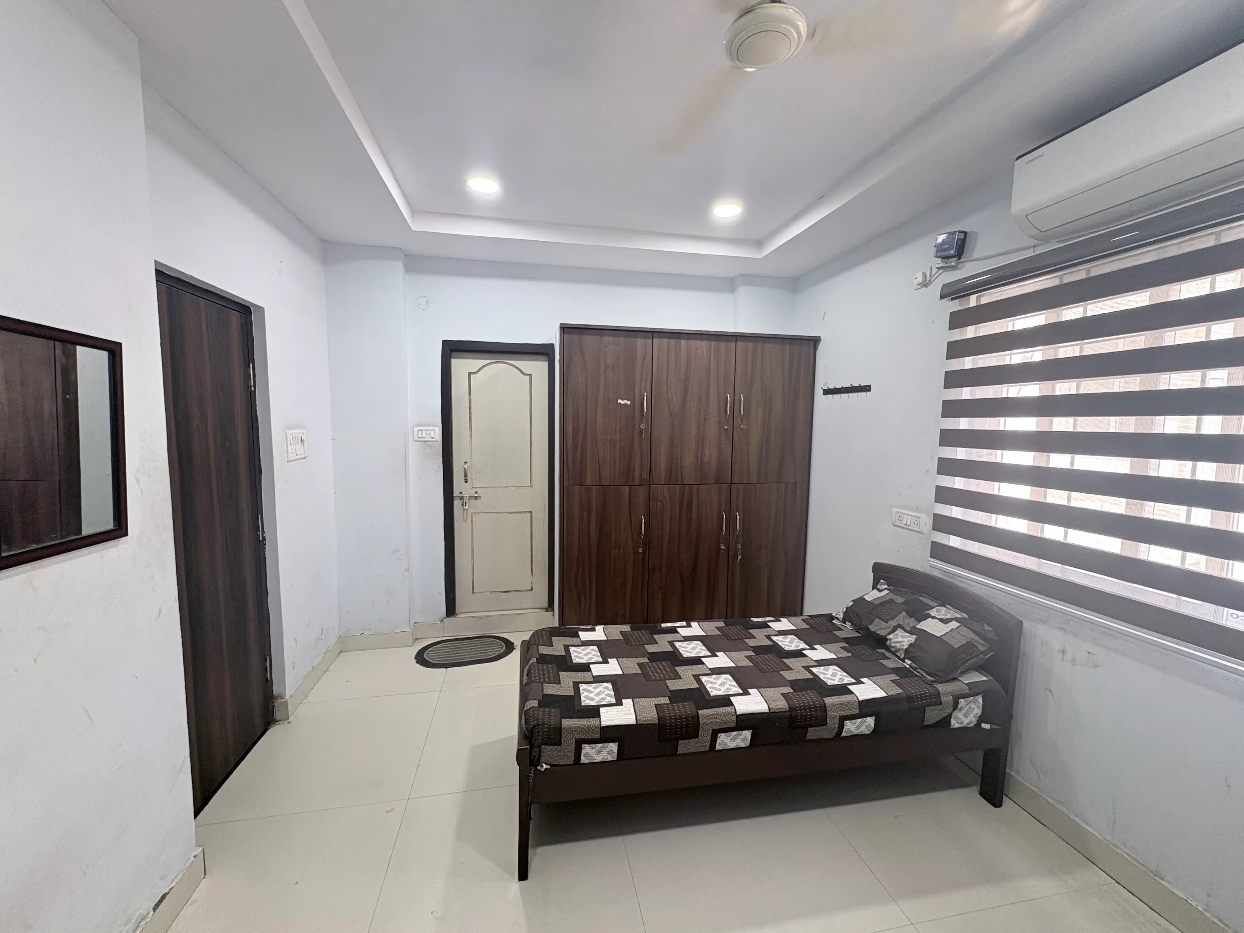 Venkateswara (V3) Photo 1