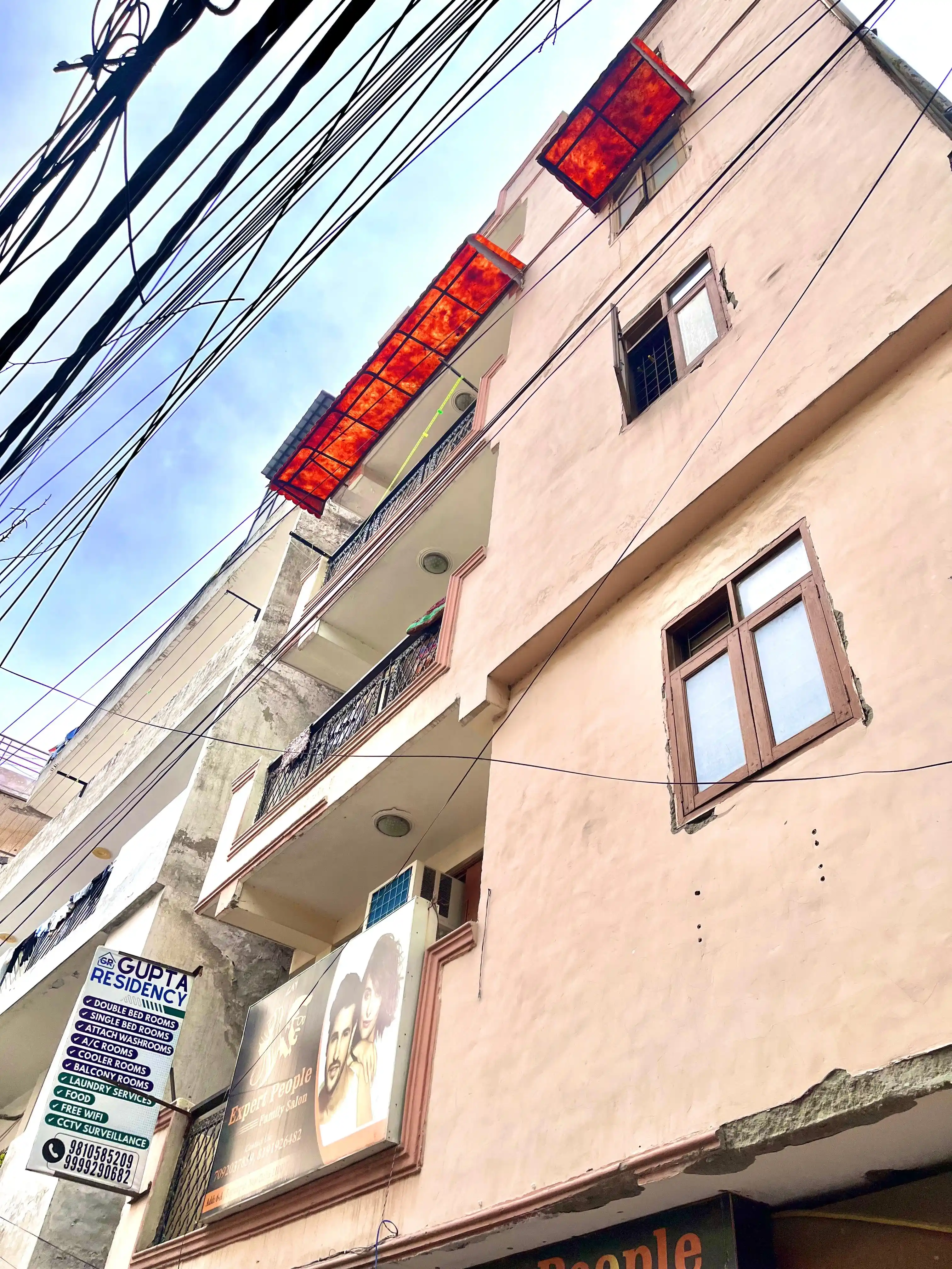 Livit Stay Silver Photo 1 Livit Stay Silver Photo 1