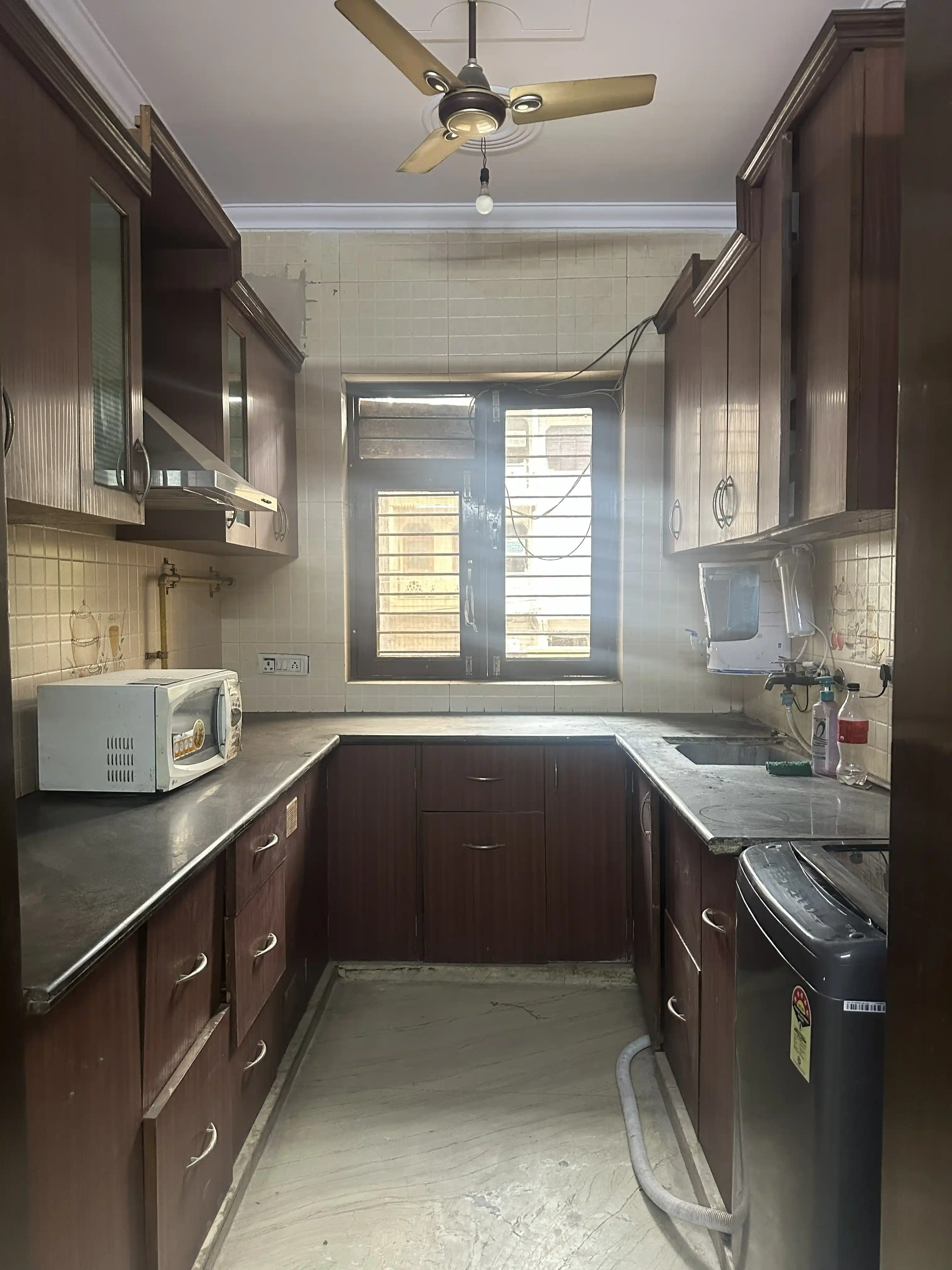 b45 - Image 2