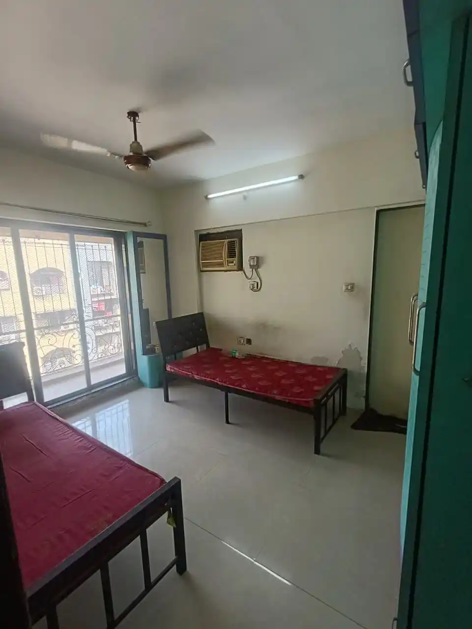 Crescent Hill View CHS - Image 1