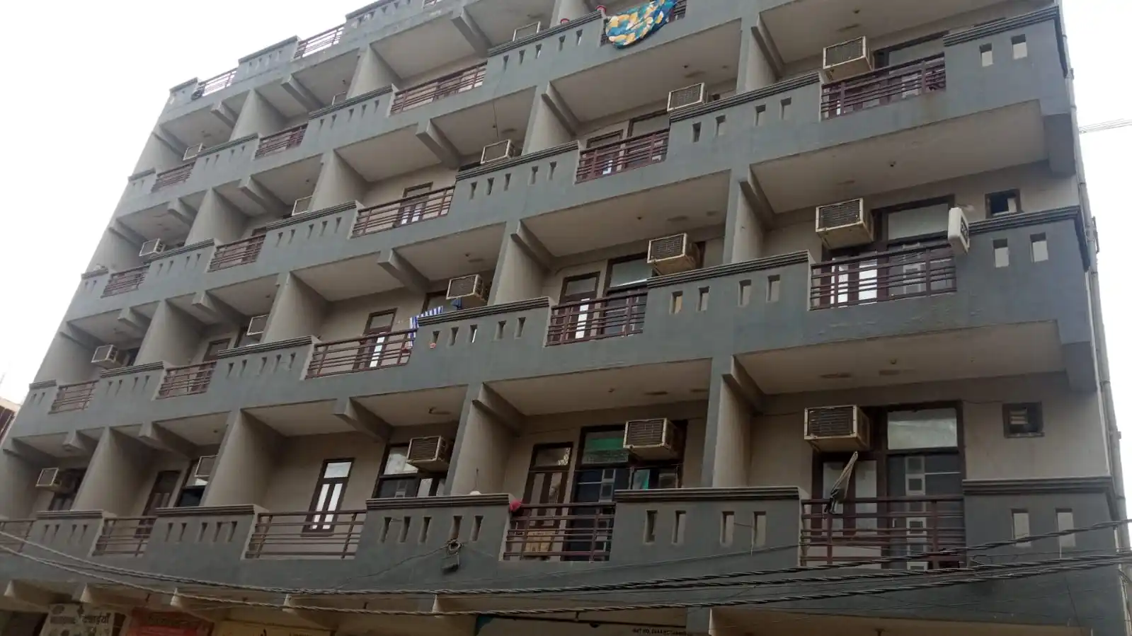 OTO ROYAL TOWN Photo 1 OTO ROYAL TOWN Photo 1