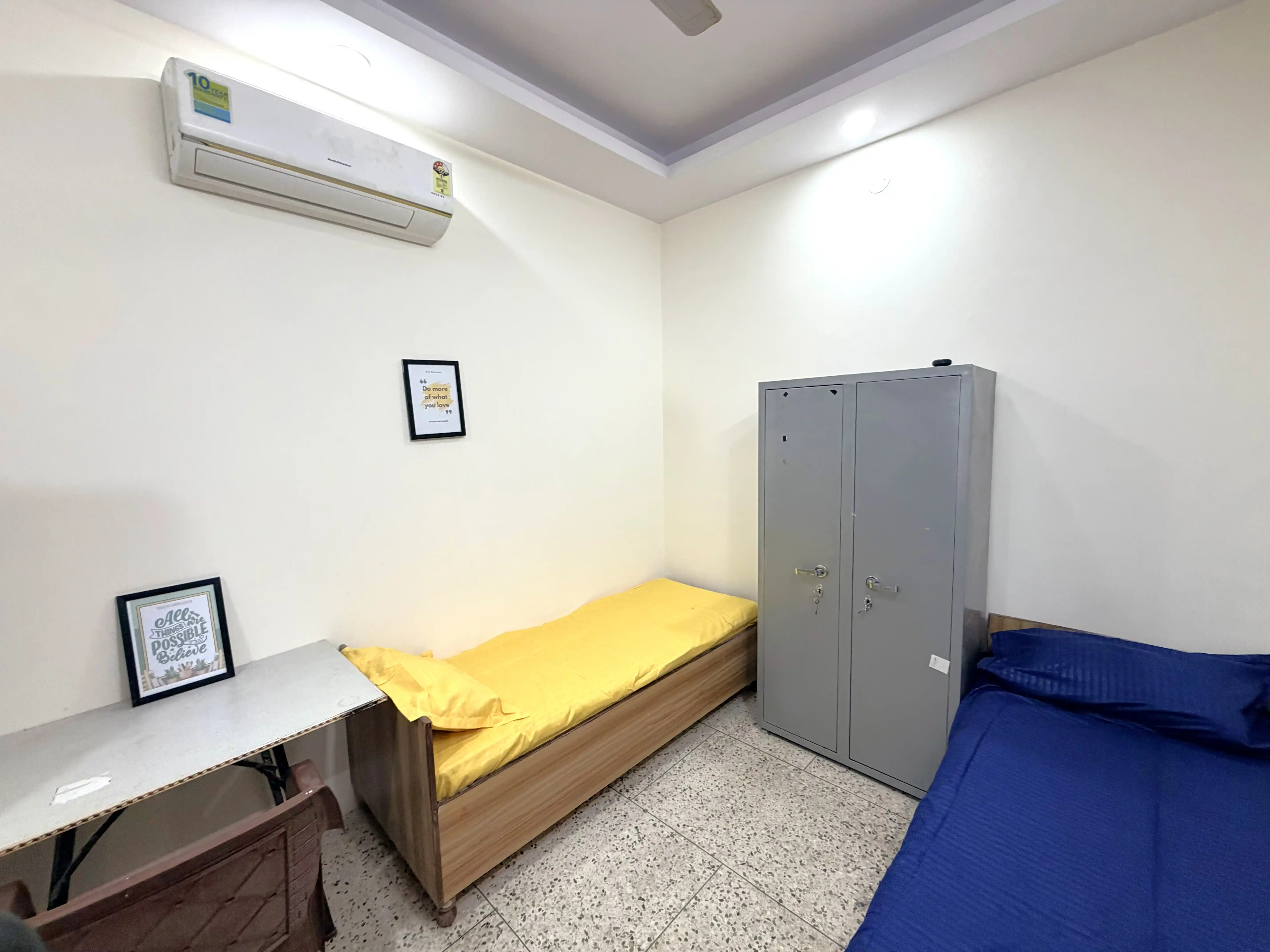 Yash Comfy Abode - Shriniwash Boys Pg Photo 3