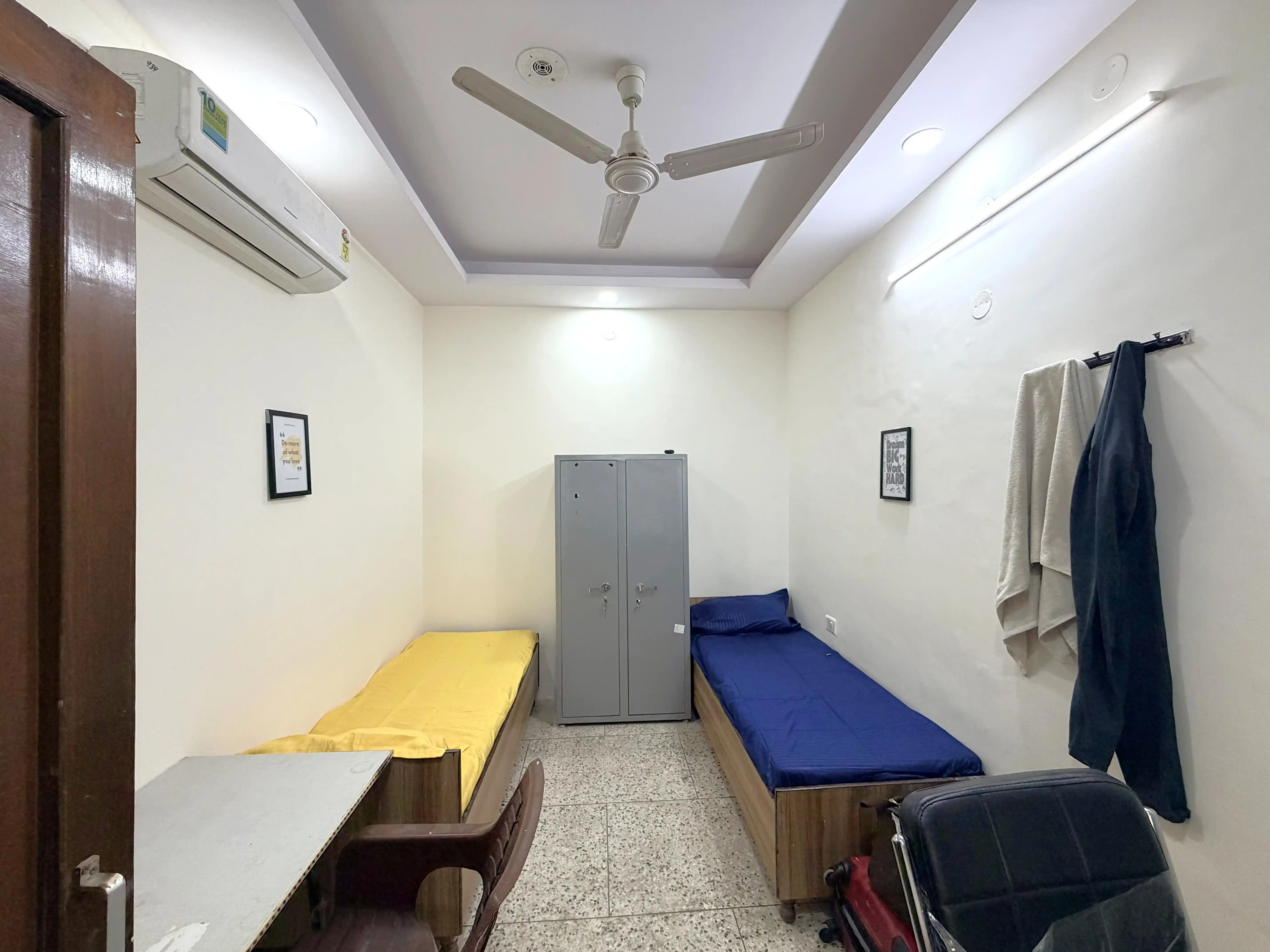 Yash Comfy Abode - Shriniwash Boys Pg Photo 5