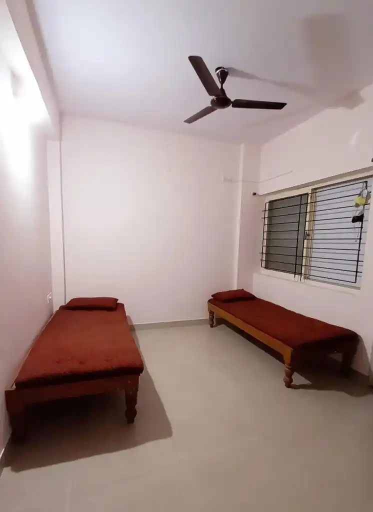 Spring Fields PG For Ladies  - Image 15