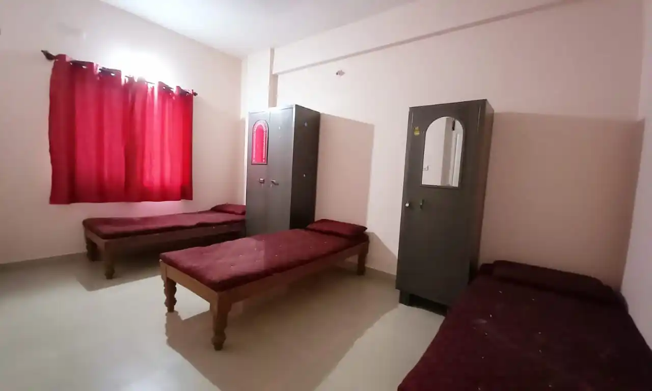 Spring Fields PG For Ladies  - Image 23