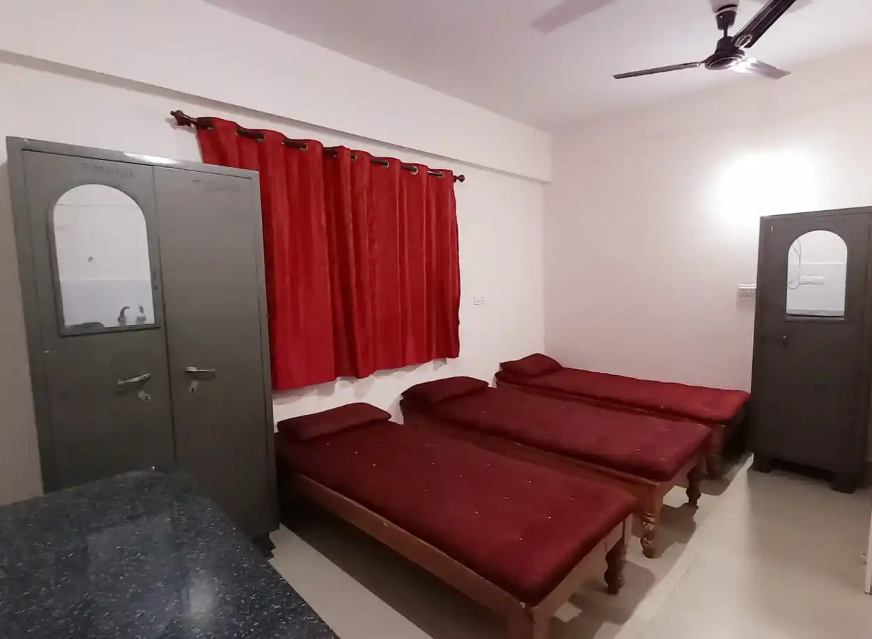 Spring Fields PG For Ladies  - Image 8