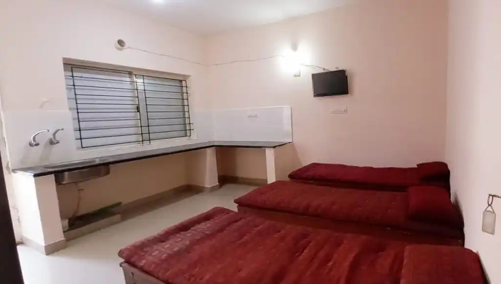 Spring Fields PG For Ladies  - Image 9