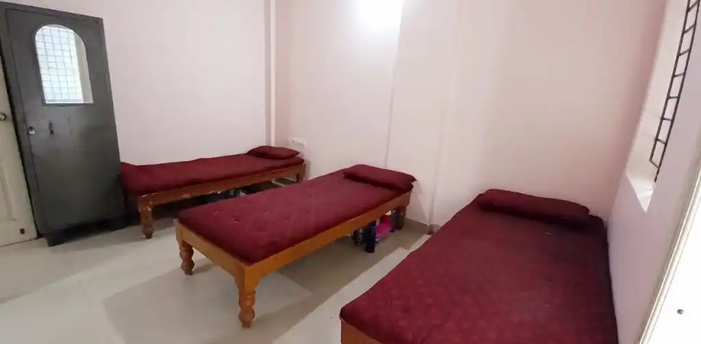 Spring Fields PG For Ladies  - Image 25