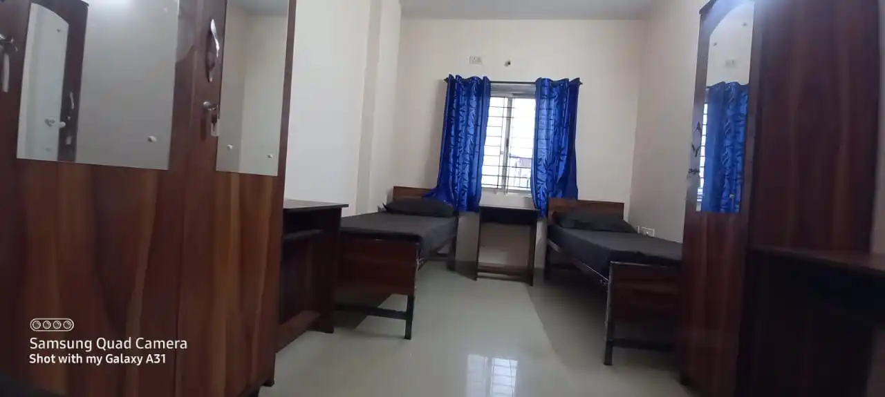 Spring Fields PG For Ladies  - Image 10