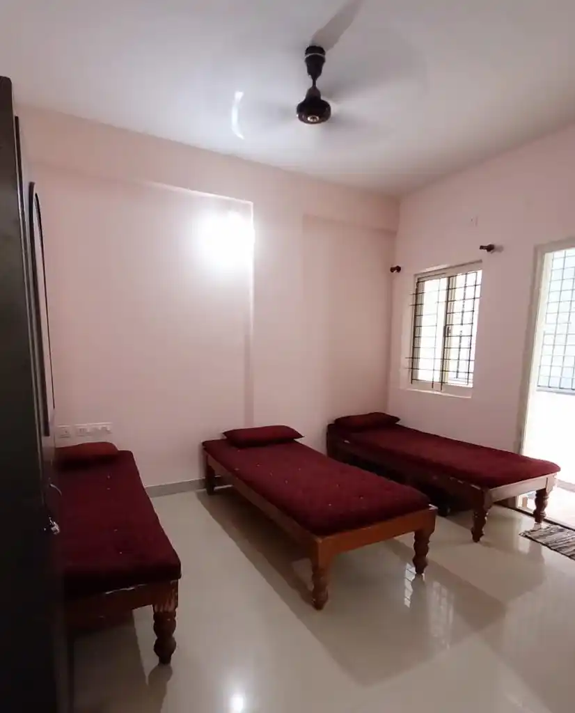 Spring Fields PG For Ladies  - Image 26