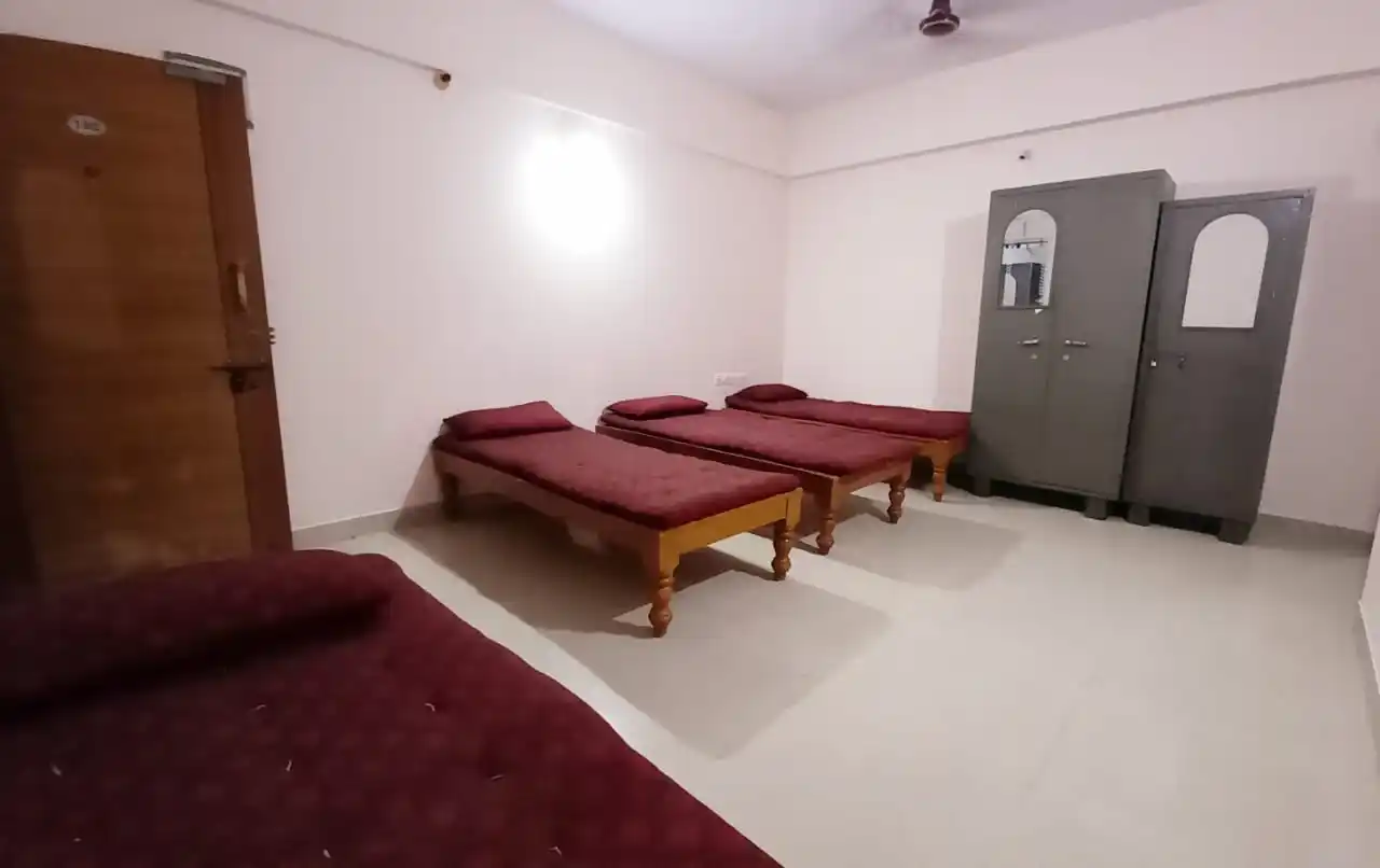 Spring Fields PG For Ladies  - Image 28