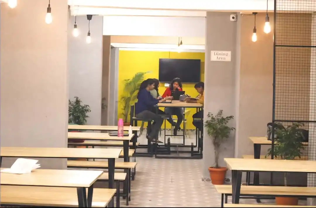 New Housemate Girls PG Photo 3