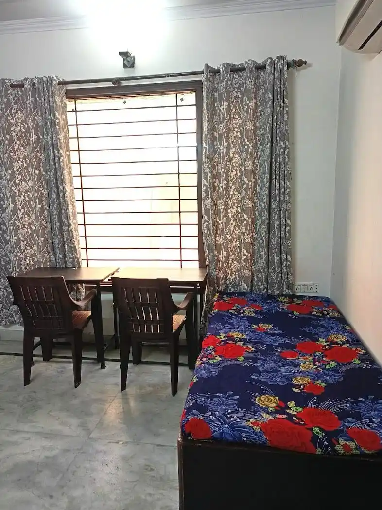 Yash PG Saraswati Niwas - Image 1